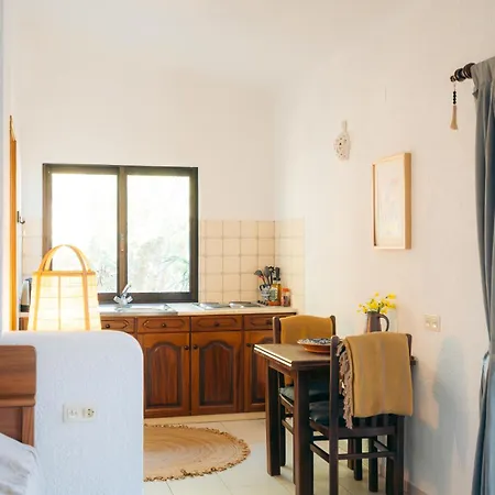 Quinta Do Vale Courtyard Sunrise *